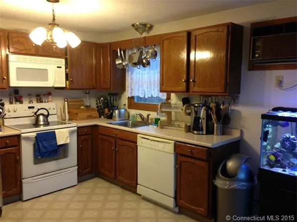 70 Andrews St #4, Meriden, CT 06451