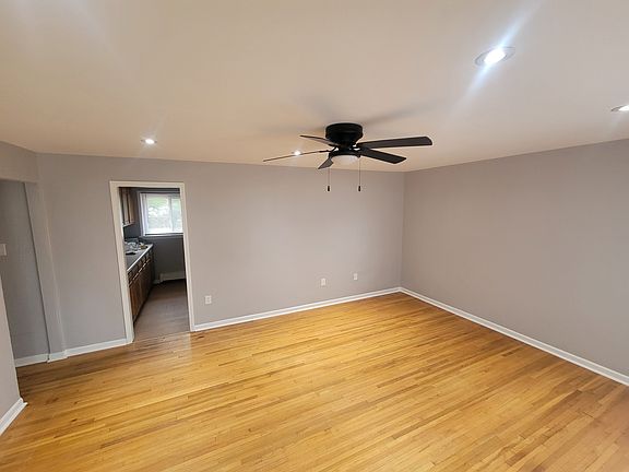 2nd image of 1702 Terrace Ave
