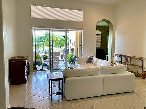 3rd image of 3839 SW 167th Avenue