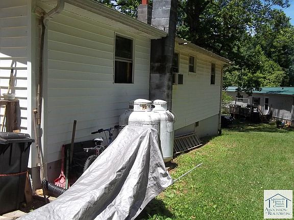 3rd image of 335 Hall Harbour Rd