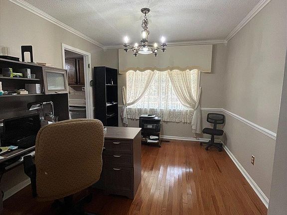 3rd image of 5232 Dresden Rd