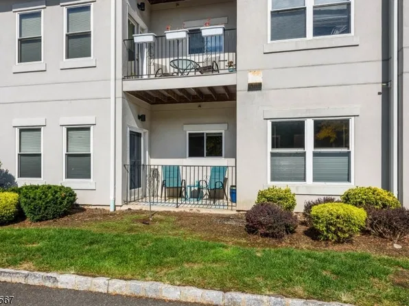 1008 Brittany Dr Unit 1008, Wayne, NJ 07470