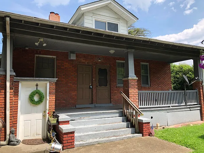 1 bed, 1.0 bath, 800 sqft, $995 — Photo 2