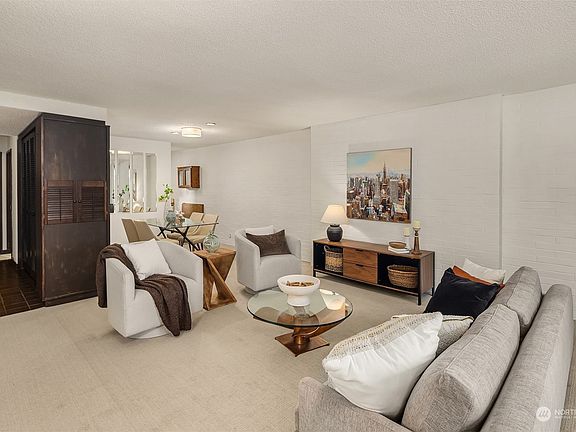 5th image of 10919 Glen Acres Drive #B