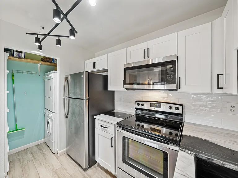 607 S Westland Ave #17 — Photo 11