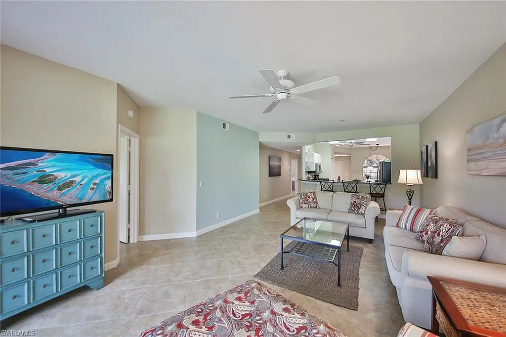 3 bed, 2.0 bath, 1740 sqft, $7,500 — Photo 4