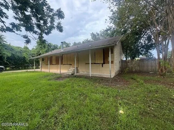 1084 Vieux Jacquet Rd, Broussard, LA 70518