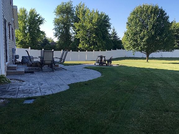 4th image of 924 Palomino Way
