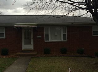 2252 Frank Scott Pkwy W, Belleville, IL