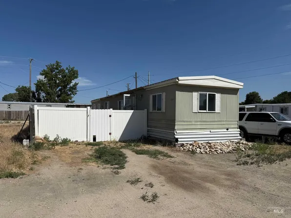 355 Swan Falls Rd APT F, Kuna, ID 83634