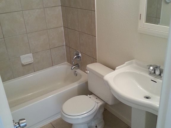 5th image of 2710 S 1st St #205