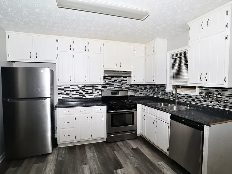 5860 Sheldon Ct #A — Photo 12