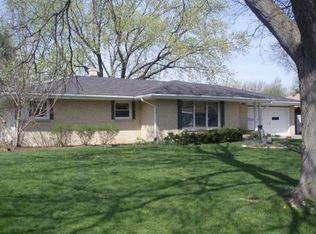 2640 Springdale Dr, Rockford, IL 61114