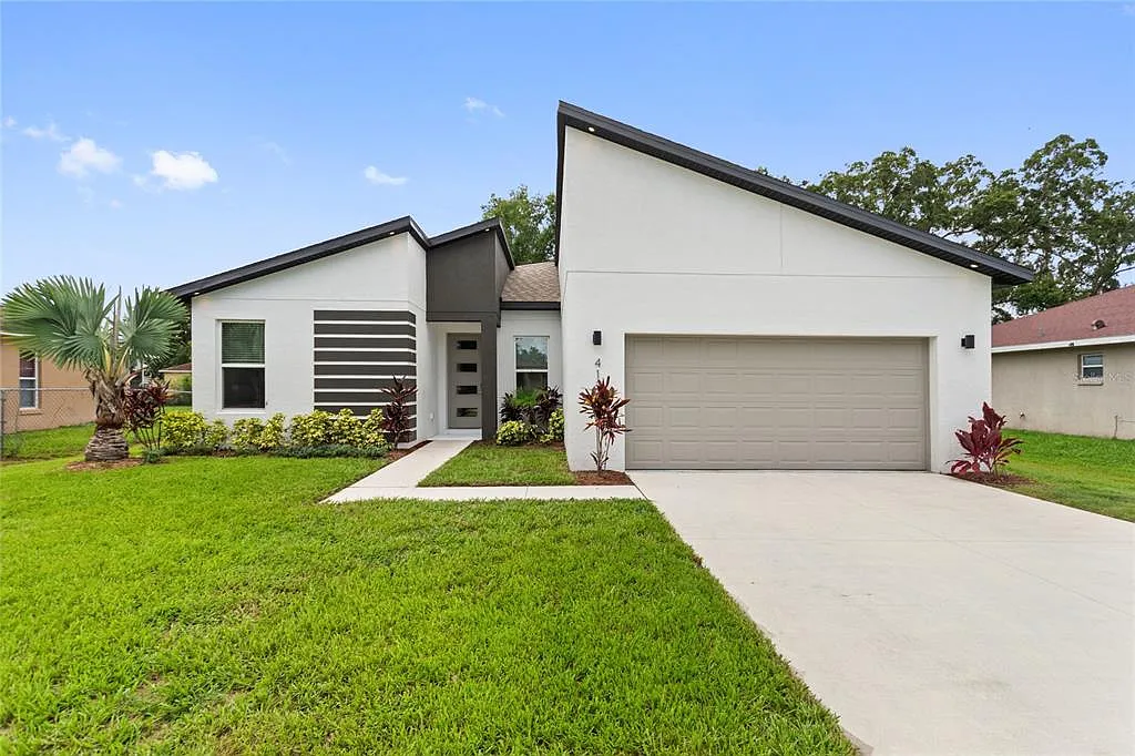 4 bed, 2.0 bath, 1670 sqft, $2,150 — Photo 1