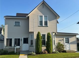99 W Martin St, East Palestine, OH