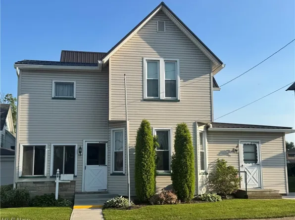 99 W Martin St, East Palestine, OH 44413