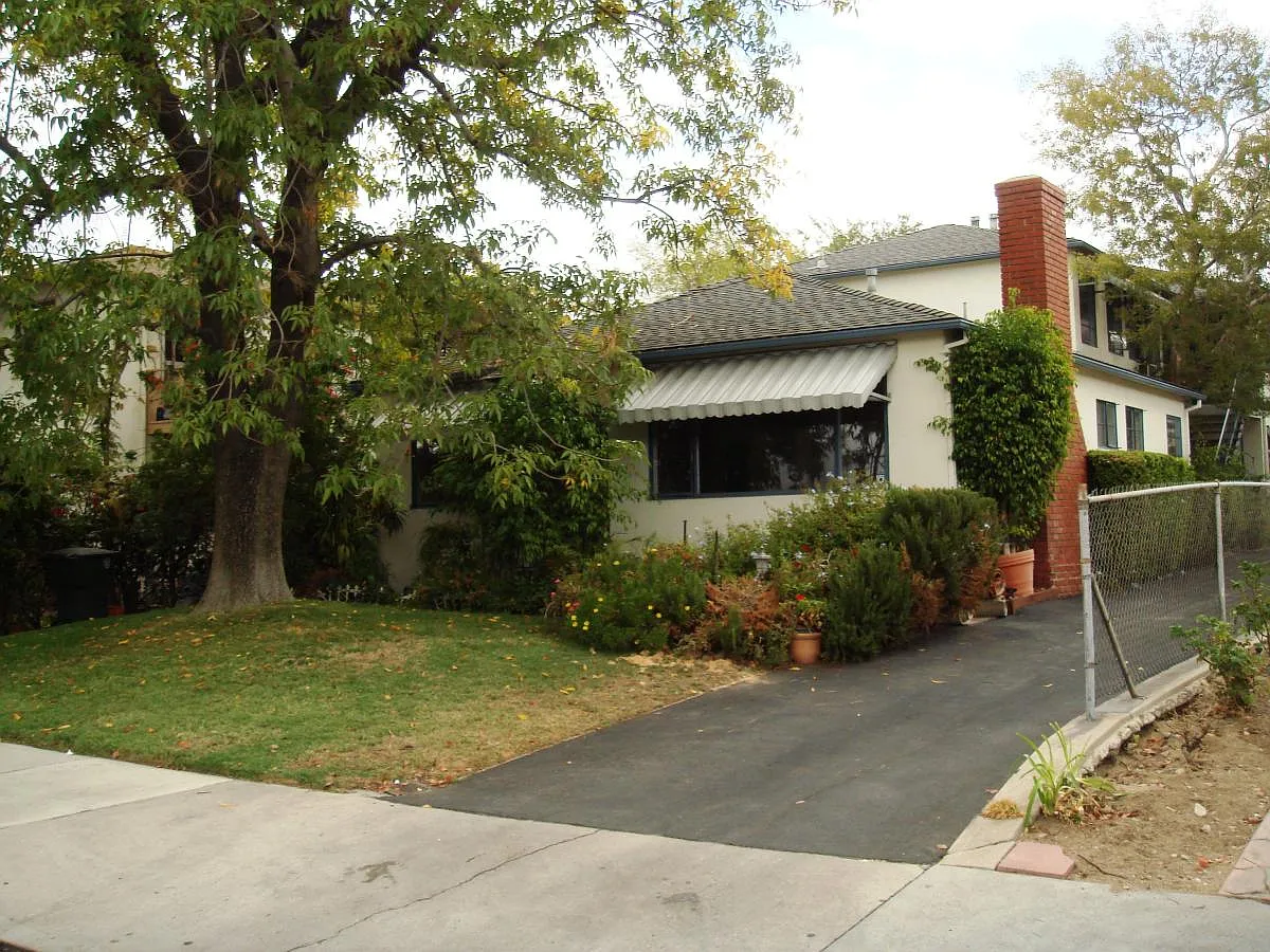 2 bed, 1187 sqft, $2,975 — Photo 1