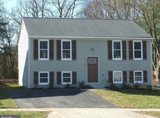 17824 Hazelcrest Dr, Gaithersburg, MD 20877