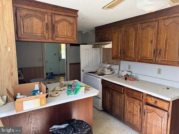 4th image of 9440 Hollow Rd