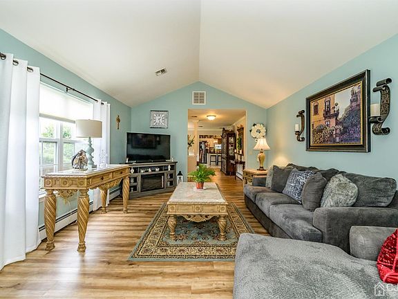 5th image of 2362 W Ashfield Ct