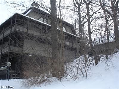 1st image of 1714A Treetop Trl