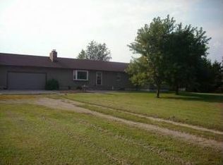 25255 S Hoch Rd, Osage City, KS 66523