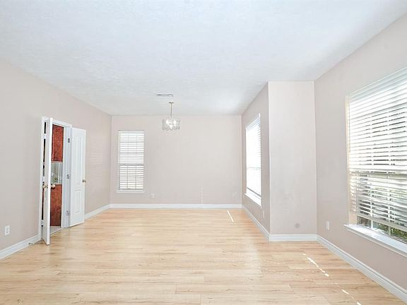 5th image of 16310 Mellow Oaks Ln