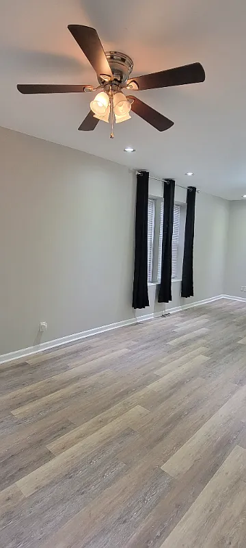 3 bed, 1.5 bath, 1643 sqft, $1,495 — Photo 2