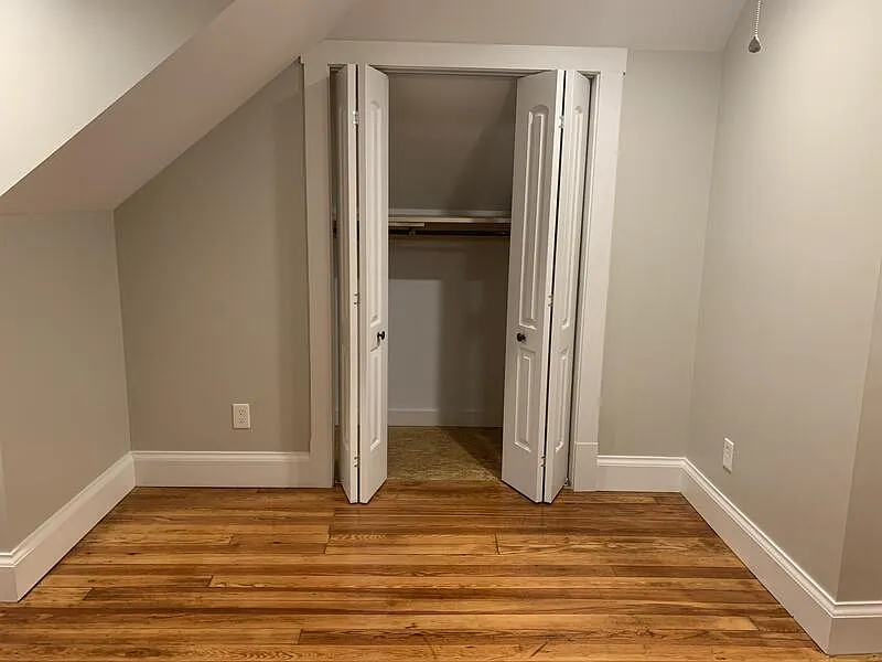 2 bed, 1.0 bath, $895 — Photo 2