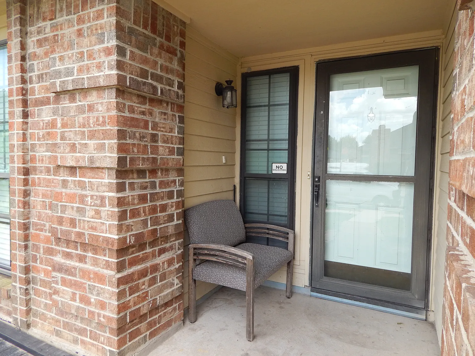 4 bed, 1772 sqft, $2,350 — Photo 2