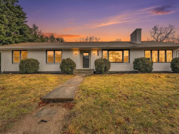 5401 Warwood Dr, Roanoke, VA 24018