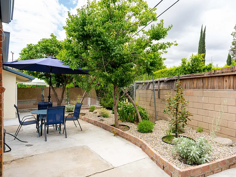 22736 Cantlay St — Photo 27
