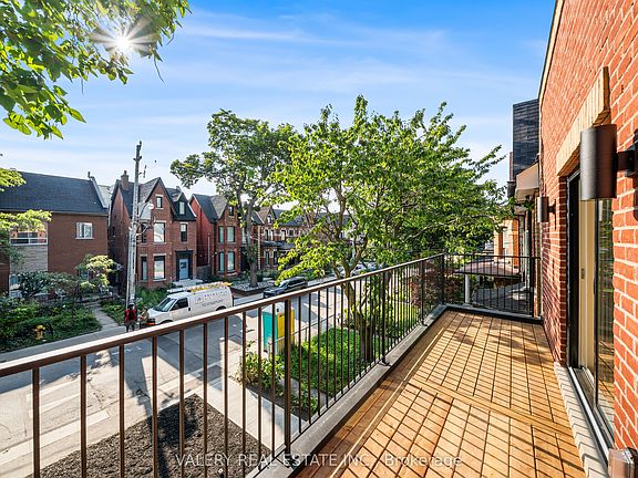 5th image of 131 Dovercourt Rd Floor 2