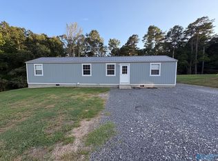1942 Vaughn Bridge Rd, Hartselle, AL 35640
