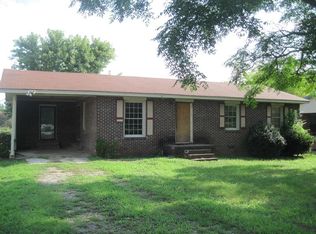 613 Seneca St, Calhoun Falls, SC 29628