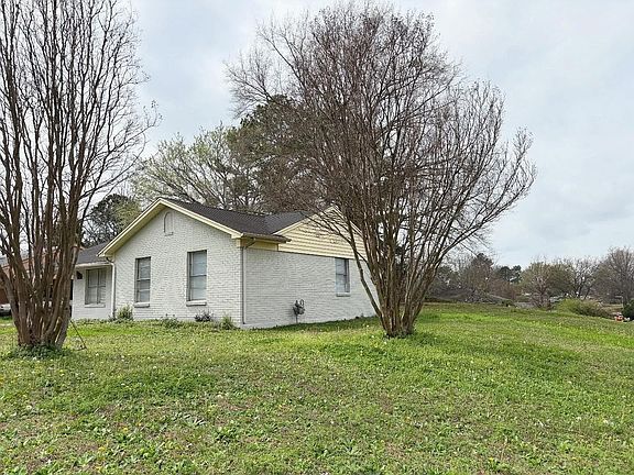 3rd image of 3759 McCain Rd