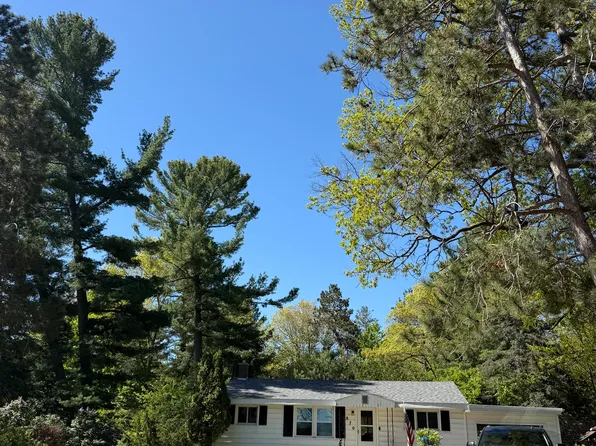 870 Pine Grove Ave, Traverse City, MI 49686