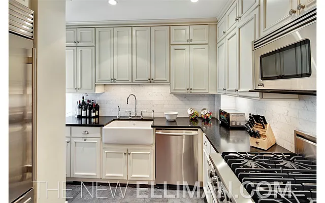 Sold by Douglas Elliman | media 14