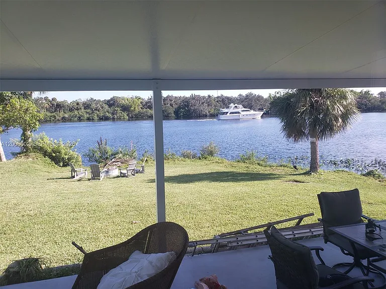 2111 Waylife Ct — Photo 15