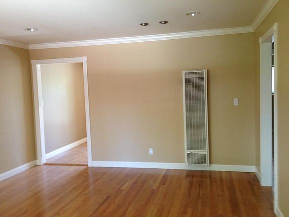 3rd image of 564 Annie Laurie St APT 1