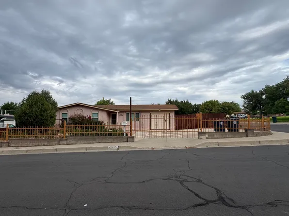 13121 Parkview Ave NE, Albuquerque, NM 87123