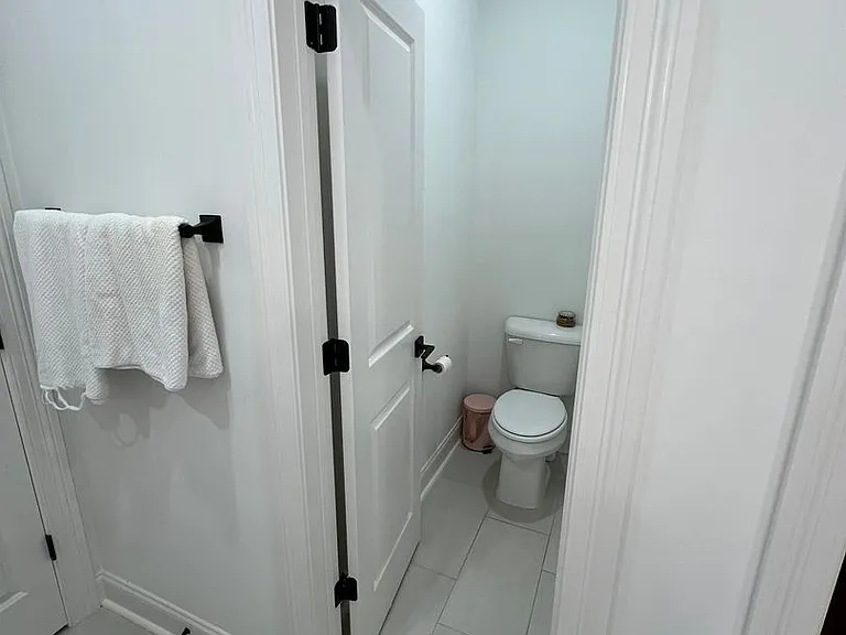 662 Cottage Grove Cir — Photo 13