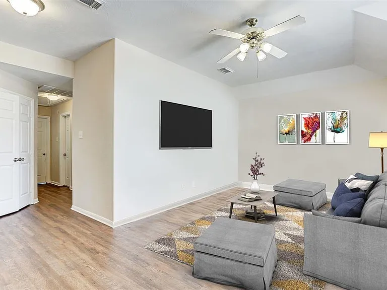 8607 Saratoga Dr — Photo 23