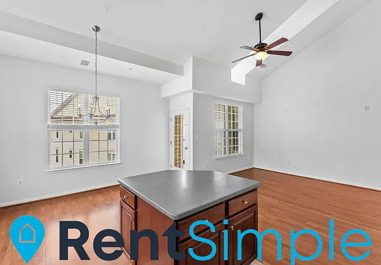 21210 McFadden Sq #402 — Photo 34