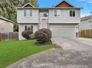 19221 10th Ave W, Lynnwood, WA 98036