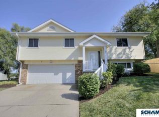 5833 S 135th Cir, Omaha, NE 68137