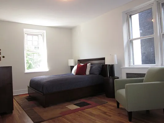 Rented by Metropolitan Equities | media 16