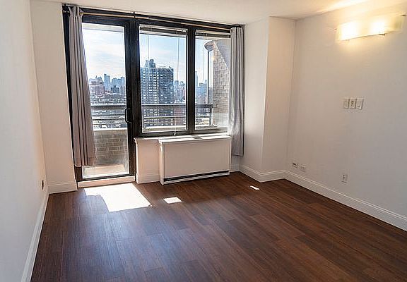 5th image of 330 E 38th St APT 30C