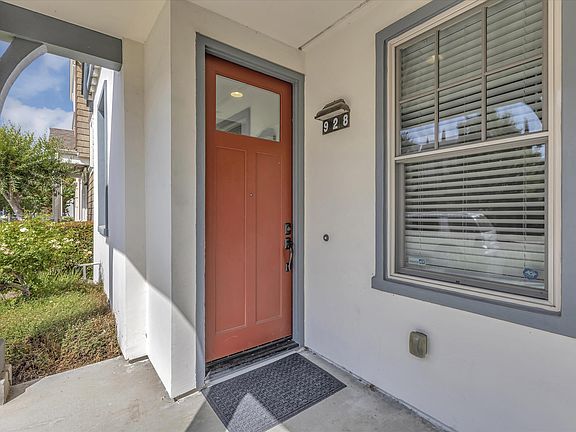 f8_928Valencia_006_09162023