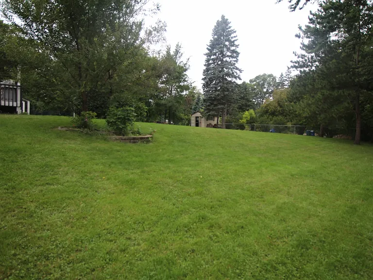 4136 Kings Dr — Photo 16